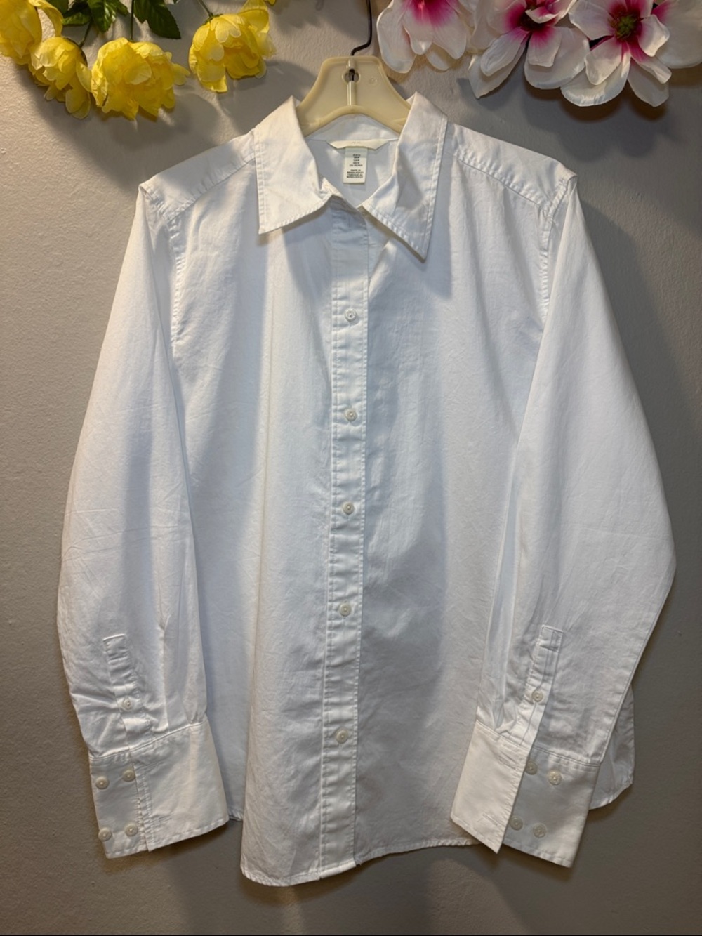 H&M Men's White Long-Sleeve Button-Up Shirt